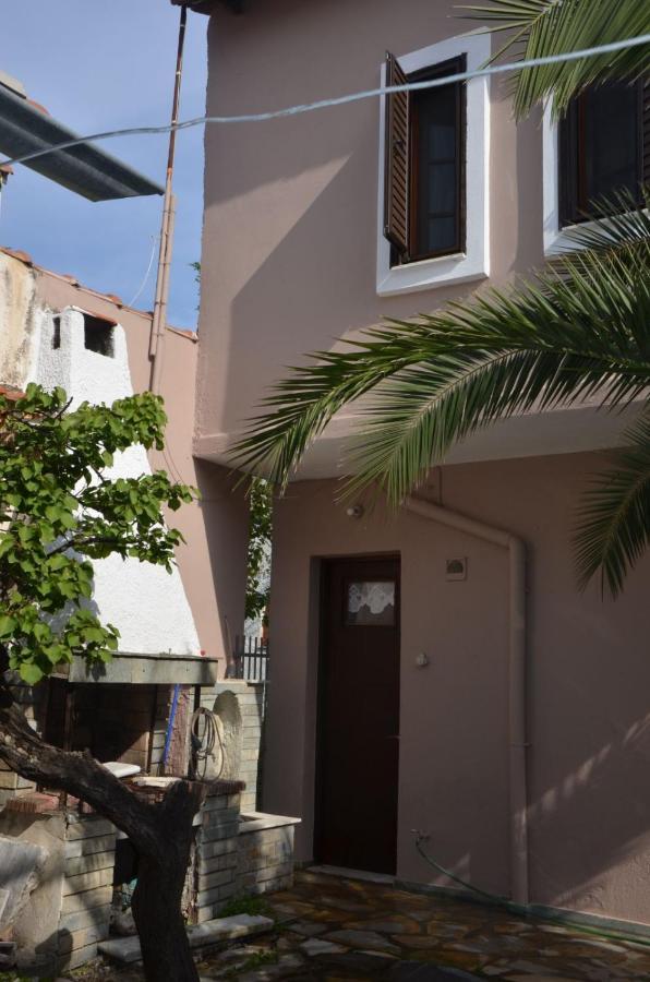 Holiday Home Near The Sea Néa Meságkala Exterior foto